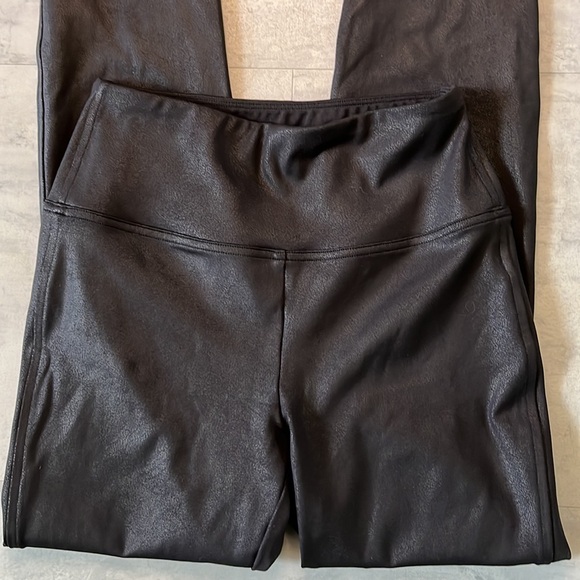 Nine West  NWOT  Imitation leather Leggings  Very nice look texture feel  Size S - Picture 1 of 10